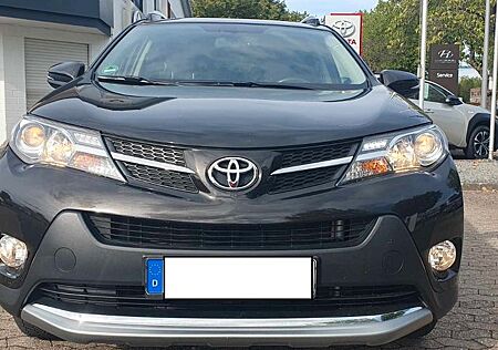 Toyota RAV 4 2,2-l-D-4D 4x4 Executive Automatik Exe...