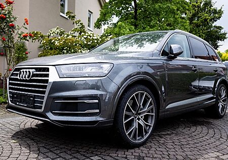 Audi Q7 TDI Sportpaket/Panoram/7Sitze/22"Zoll/Kam/TOP