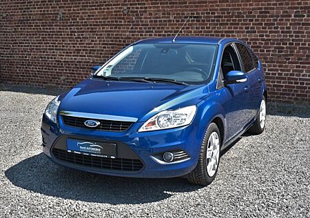 Ford Focus 1.6 S.HEFT 8x BEREIFUNG KLIMA TÜV