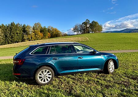 Skoda Superb 2.0 TDI DSG Style Combi Style