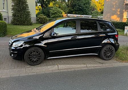 Mercedes-Benz B 200 CDI -