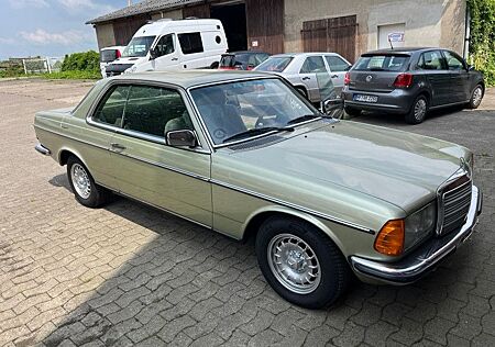 Mercedes-Benz 230 W 123 CE H-Zulassung
