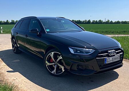Audi A4 40 TFSI S tronic Quattro Avant Top-Ausstattun