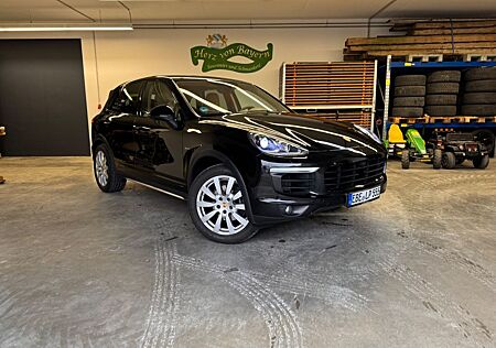 Porsche Cayenne Diesel Platinum Unterbodenkonserviert