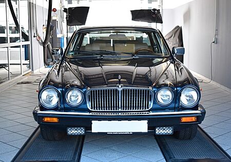 Jaguar XJ12