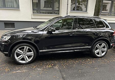 VW Touareg Volkswagen 3.0 V6 TDI SCR Tiptronic Executive E...