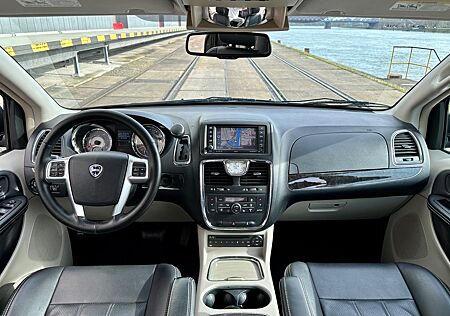 Lancia Voyager Gold