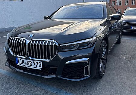 BMW 750i -