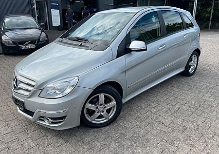 Mercedes-Benz B 200 -KLIMA/NAVI/SITZHEIZUNG/HU/AU bis 02.2028