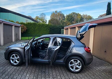 Mercedes-Benz GLA 250 gebraucht kaufen Mercedes-Benz GLA 250 4MATIC DCT Urban