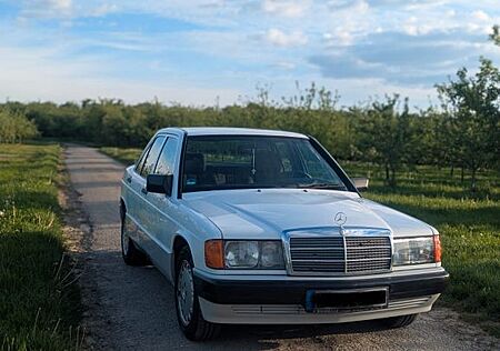 Mercedes-Benz 190 E