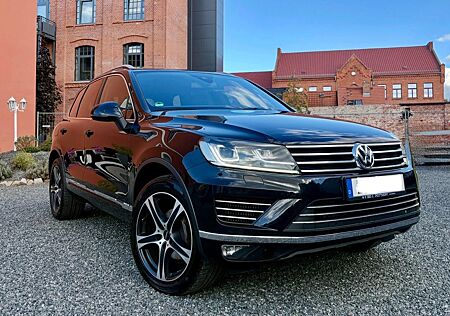 VW Touareg Volkswagen 3.0 V6 TDI Tiptronic 3,5 AHK R-Line