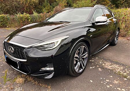 Infiniti Q30 gebraucht kaufen Infiniti Q30 S 2.2d DCT AWD Sport City Black Sport City..