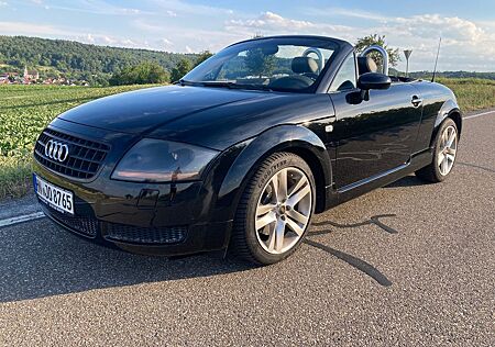 Audi TT Roadster 1.8T 150PS 176tkm TÜV 04/26 Winterpr