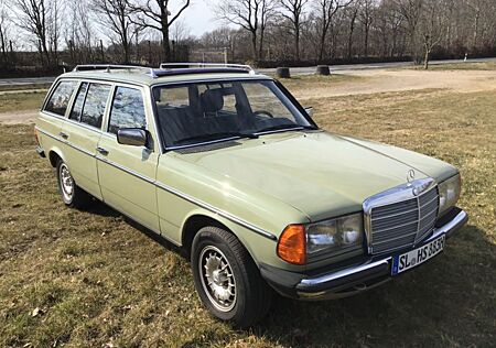 Mercedes-Benz 230 W123 Kombi 230TE