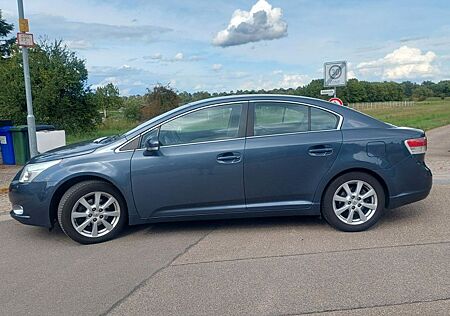 Toyota Avensis T27 Limousine Executive LPG