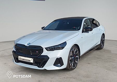 BMW i5 M60 xDrive 34% UPE-Nachlass | SITZBELÜFTUNG