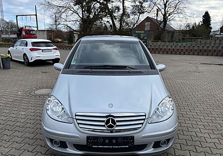 Mercedes-Benz A 170 Motor Rasselt Manchmal Vollfahrbereit