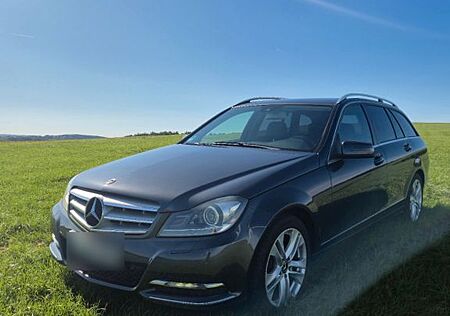 Mercedes-Benz C 220 CDI T AVANTGARDE AHK Xenon Comand