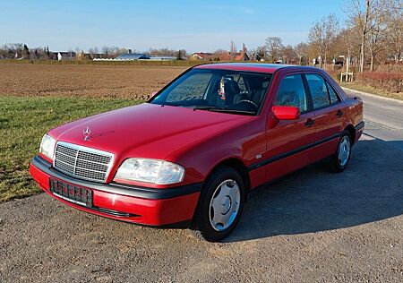 Mercedes-Benz C 180 Classic / Service, Bremsen und TÜV NEU