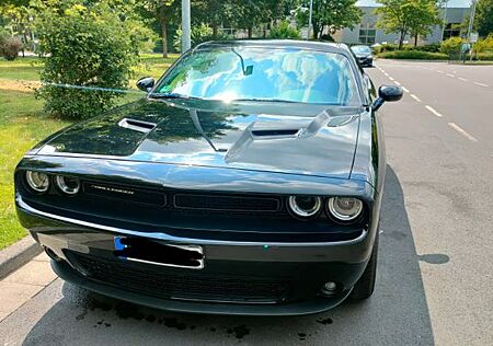 Dodge Challenger SXT 3.6L UNFALLFREI