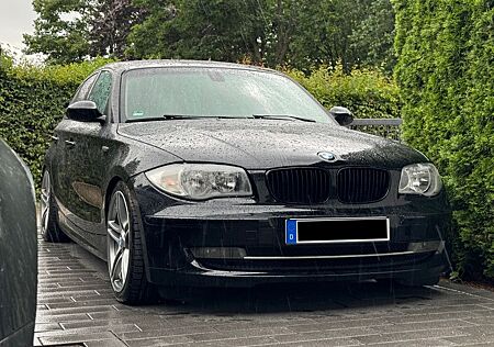 BMW 118i E87