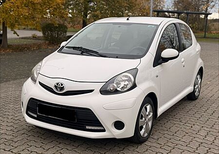 Toyota Aygo (X) Aygo (X) 1,0-l-VVT-i Cool & GO Top Zustand.!!!