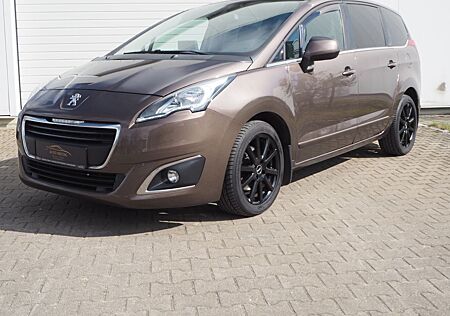 Peugeot 5008 Active*AHK*Navi*SHZ*PDC*RFK*