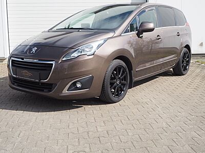 Peugeot 5008 Active*AHK*Navi*SHZ*PDC*RFK*