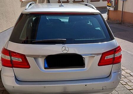 Mercedes-Benz E 220 CDI T BlueEFFICIENCY AVANTGARDE AVANTGARDE