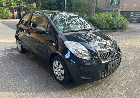 Toyota Yaris 1,0-l-Dual-VVT-i Cool Cool