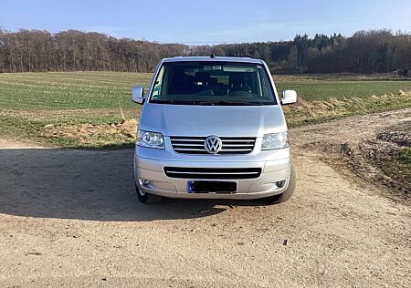 VW T5 Caravelle Volkswagen Komfortline lang 9-Sitzer