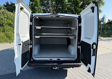 Opel Vivaro Lebensmitteltransporter Hygieneausbau