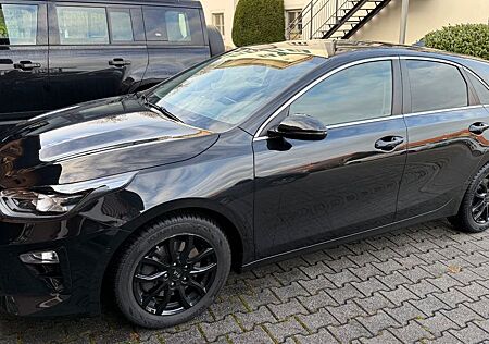 Kia Cee'd / Ceed 1.4 T-GDI DCT Spirit Spirit