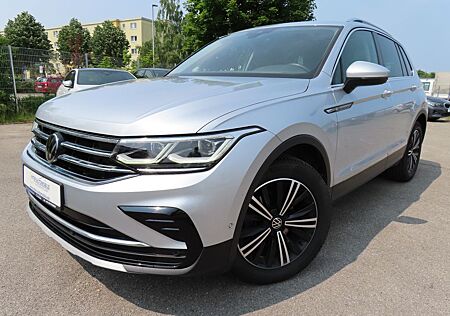 VW Tiguan Volkswagen 2.0TDI Elegance,LED,Panorama,Kamera...