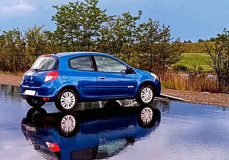 Renault Clio 3, TÜV 12/26, 1.Hand, Garagenwagen