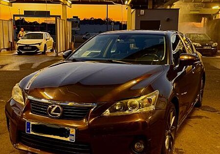 Lexus CT 200h