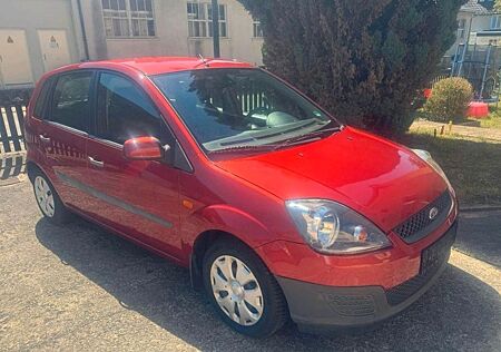 Ford Fiesta 1,6 16V TÜV Neu 101PS
