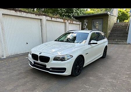 BMW 520d xDrive Touring A -