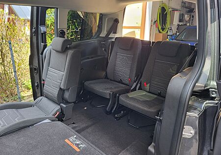 Ford Tourneo Connect 1.5 TDCi 88kW Titanium