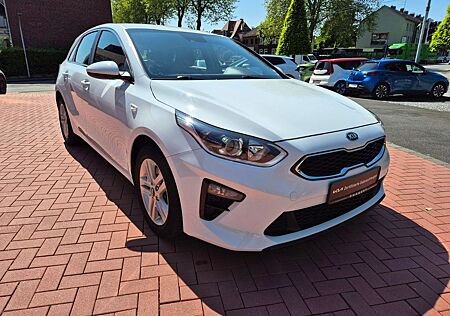 Kia Cee'd Ceed 1.5 TDCT Vision Komfort Navi*Kamera*Sitzhzg