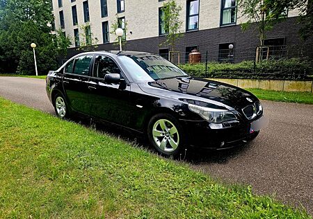 BMW 530d Sportpaket Leder Mem Navi Xenon TÜV NEU
