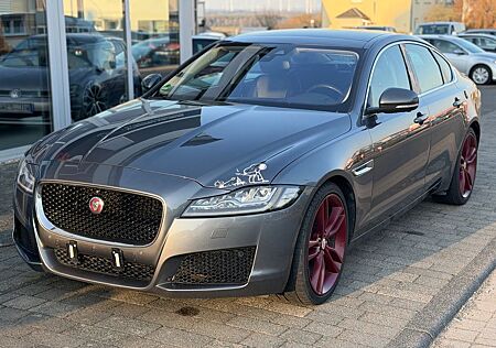 Jaguar XF Portfolio Automatik+Bi-Xenon+Leder+Kamera+Nav
