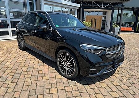 Mercedes-Benz GLC 300 e 4Matic+AHK+360°+AMG+LED+KeylessGo+Head