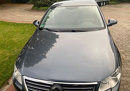 VW Passat gebraucht kaufen VW Passat Volkswagen 1.8 TSI DSG Highline Highline