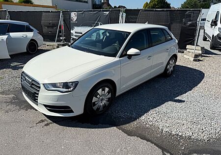 Audi A3 1.2 TFSI Attraction Sportback Attraction