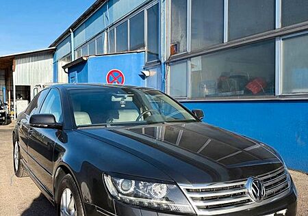 VW Phaeton Volkswagen 3.0 V6 TDI 4MOTION Tiptronic 5-Sitzer -