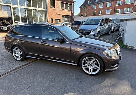 Mercedes-Benz C 300 CDI 4MATIC T AMG LEDER-COMAND-KAMERA-LED