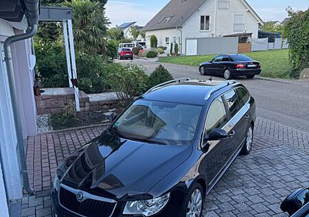 Skoda Superb 2.0 TDI 125kW Elegance Combi