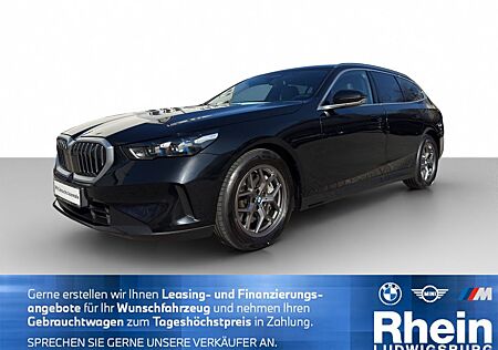 BMW 540d xDrive Touring Driv/ParkAs+ HiFi SHZ vo/ho